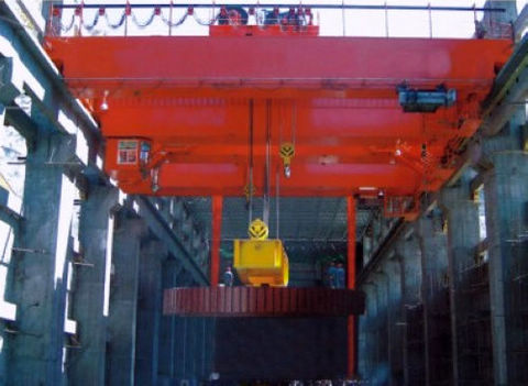 天津吊鉤橋式鑄造起重機 工程機械領(lǐng)域的關(guān)鍵設(shè)備