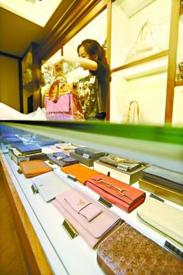 奢侈消費風向陡轉 武漢寄賣潮涌與行業變局下的冷思考